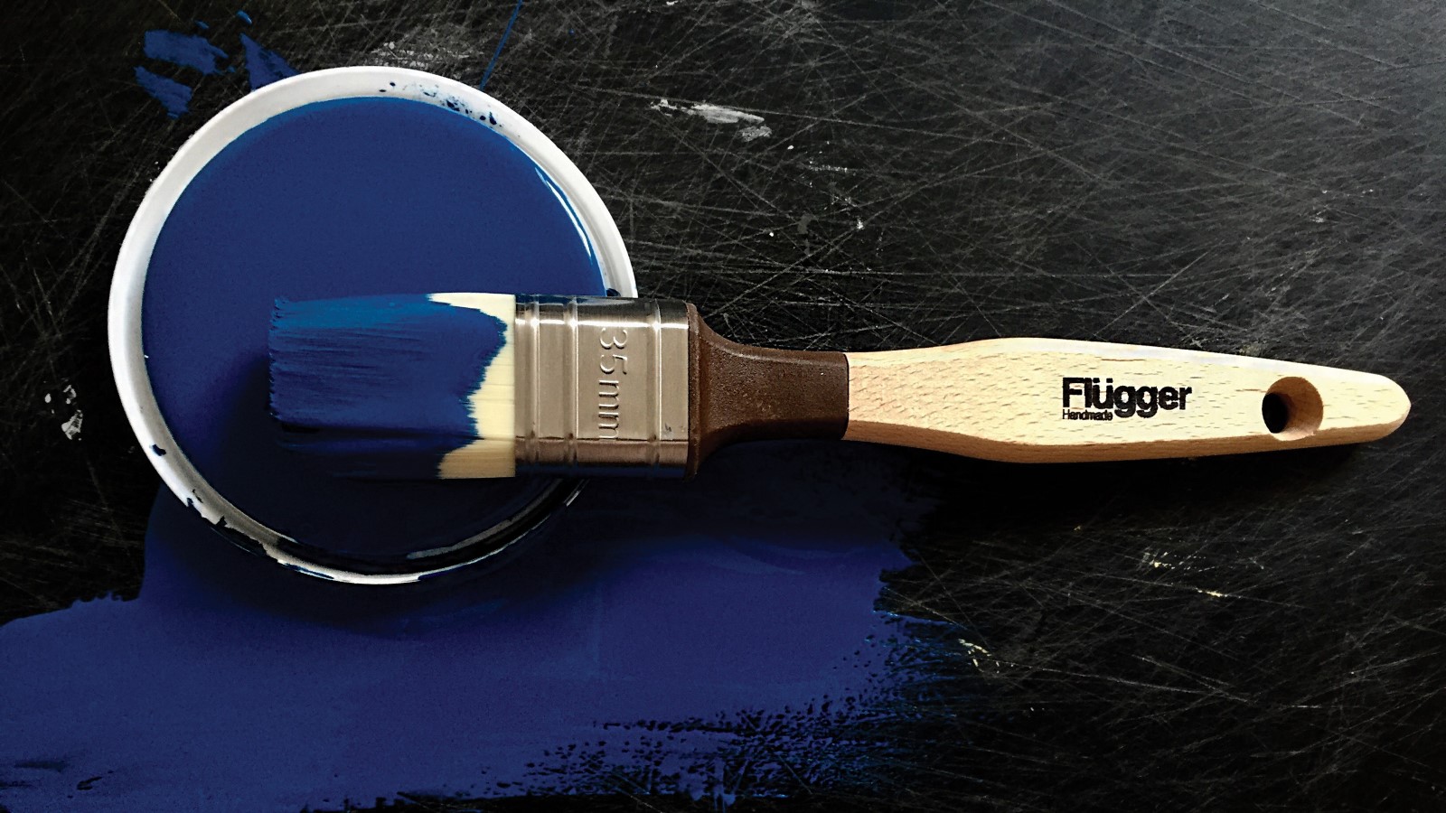 Flügger fortsætter den positive udvikling og opjusterer forventningerne på både kort og lang sigt